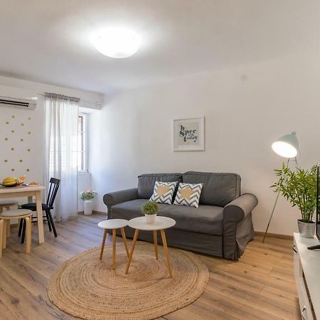 Central New Apartment Nonna Mara Rovinj Exterior photo